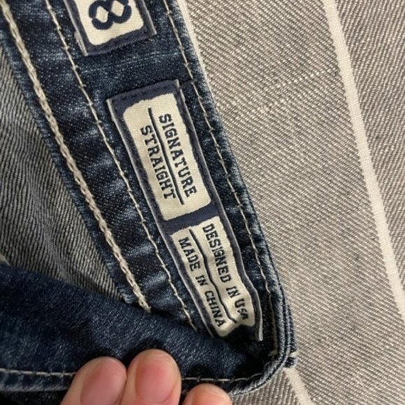 COPY - Miss Me Signature Straight Jeans - Picture 3 of 6